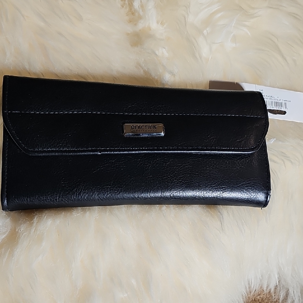 Kenneth Cole Reaction Black Wallet